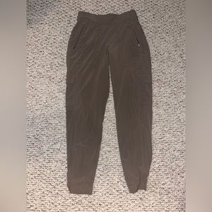 Athleta Chelsea Cargo Lined Pants
